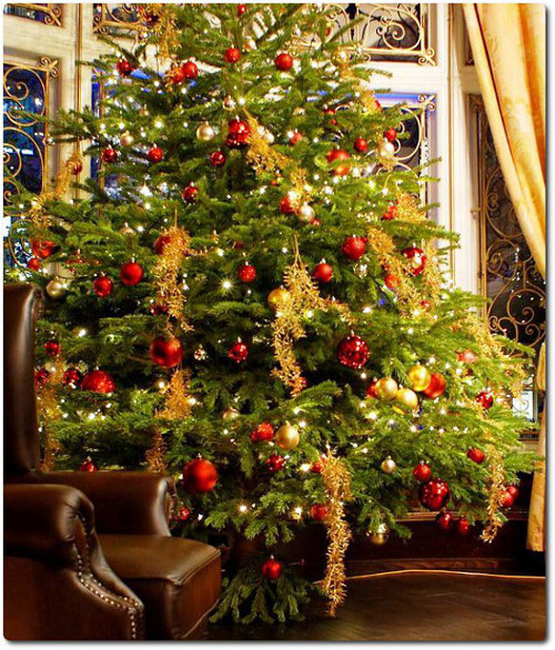 Ideias para decoração de Árvores de Natal - Árvore com bolas vermelhas